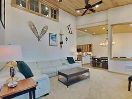 1849 Condos - Spacious 3 Bedrooms with Outdoor Pool & 3 Hot Tubs