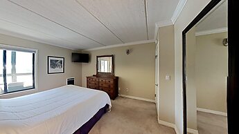 1849 Condos - Spacious 3 Bedrooms with Outdoor Pool & 3 Hot Tubs