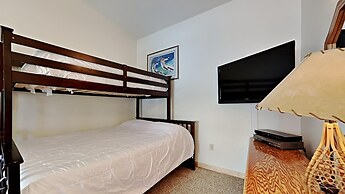 1849 Condos - Spacious 3 Bedrooms with Outdoor Pool & 3 Hot Tubs