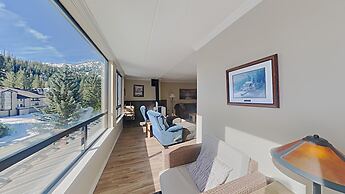 1849 Condos - Spacious 3 Bedrooms with Outdoor Pool & 3 Hot Tubs