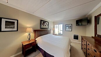 1849 Condos - Spacious 3 Bedrooms with Outdoor Pool & 3 Hot Tubs