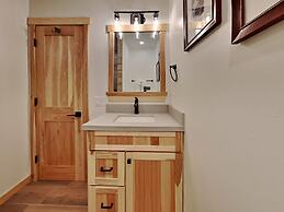 1849 Condos - Spacious 3 Bedrooms with Outdoor Pool & 3 Hot Tubs