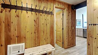 1849 Condos - Spacious 3 Bedrooms with Outdoor Pool & 3 Hot Tubs