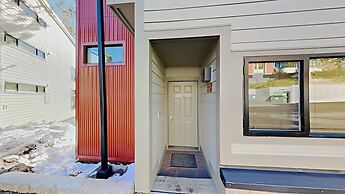 1849 Condos - Spacious 3 Bedrooms with Outdoor Pool & 3 Hot Tubs