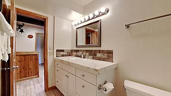 1849 Condos - Spacious 3 Bedrooms with Outdoor Pool & 3 Hot Tubs