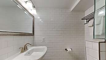 1849 Condos - Spacious 3 Bedrooms with Outdoor Pool & 3 Hot Tubs