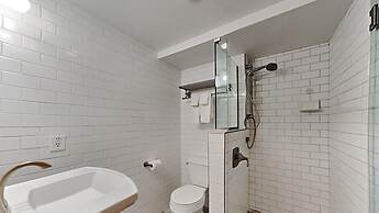 1849 Condos - Spacious 3 Bedrooms with Outdoor Pool & 3 Hot Tubs