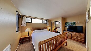 1849 Condos - Spacious 3 Bedrooms with Outdoor Pool & 3 Hot Tubs