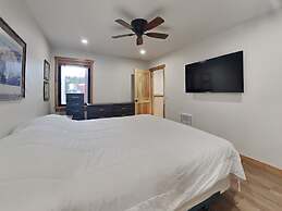 1849 Condos - Spacious 3 Bedrooms with Outdoor Pool & 3 Hot Tubs