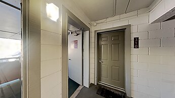 1849 Condos - Spacious 3 Bedrooms with Outdoor Pool & 3 Hot Tubs