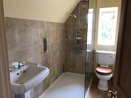 Beautiful 3 Bedroomed Cotswolds Farmhouse