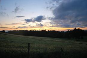 Beautiful 3 Bedroomed Cotswolds Farmhouse