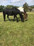 Beautiful 3 Bedroomed Cotswolds Farmhouse