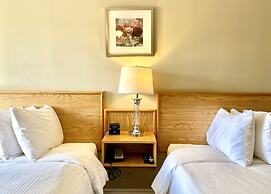 Twilight Country Motel