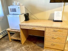 Twilight Country Motel