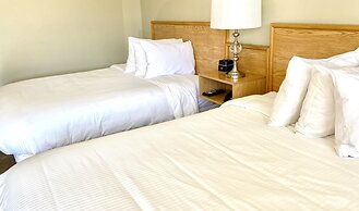 Twilight Country Motel