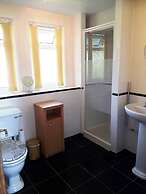 Sheena's Dartmouth Chalets