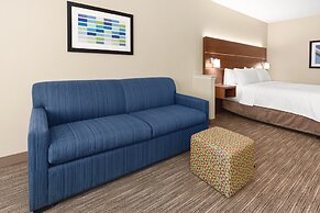 Holiday Inn Express & Suites Suisun City, an IHG Hotel