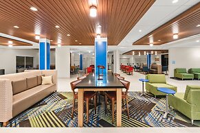 Holiday Inn Express & Suites Suisun City by IHG