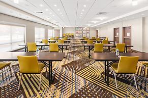Holiday Inn Express & Suites Suisun City by IHG