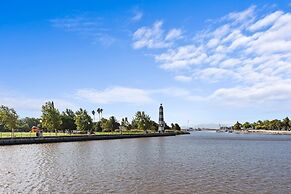 Holiday Inn Express & Suites Suisun City by IHG