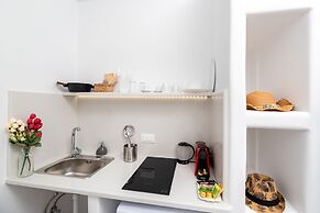 Thallos Cave House and Apartments