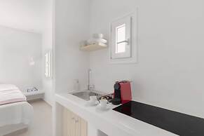 Thallos Cave House and Apartments