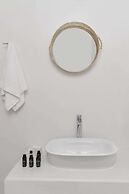 Thallos Cave House and Apartments