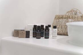 Thallos Cave House and Apartments