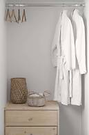 Thallos Cave House and Apartments