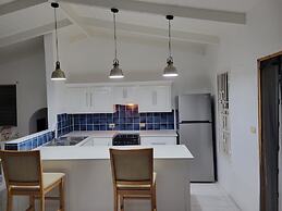 2-bedroom Apartment With Seaviews