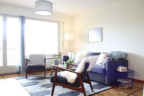 Central & Cozy - Rainbow A