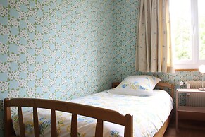 Central & Cozy - Rainbow A