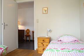 Central & Cozy - Rainbow A