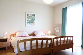 Central & Cozy - Rainbow A