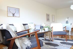 Central & Cozy - Rainbow A