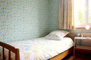 Central & Cozy - Rainbow A