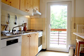 Central & Cozy - Rainbow A