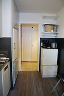 Spacious & Central - Rainbow B