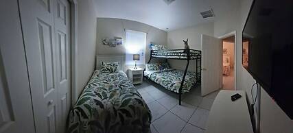Beautiful 4 Bed Villa in Orlando Sleeping 10
