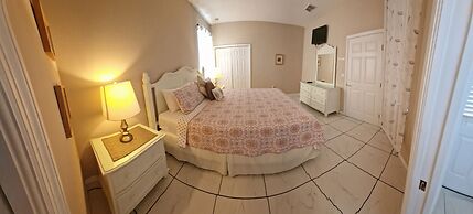 Beautiful 4 Bed Villa in Orlando Sleeping 10