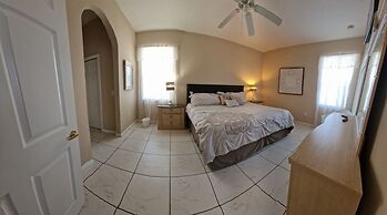 Beautiful 4 Bed Villa in Orlando Sleeping 10
