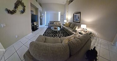 Beautiful 4 Bed Villa in Orlando Sleeping 10