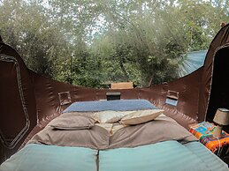 Mindo GlamBird Glamping & Lodge