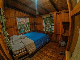 Mindo GlamBird Glamping & Lodge