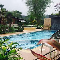 Mindo GlamBird Glamping & Lodge