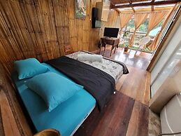 Mindo GlamBird Glamping & Lodge