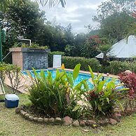 Mindo GlamBird Glamping & Lodge