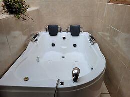 Mindo GlamBird Glamping & Lodge