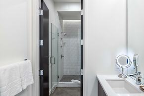 121 Hotel by AvantStay – Modern Comfort in Nashville's West End